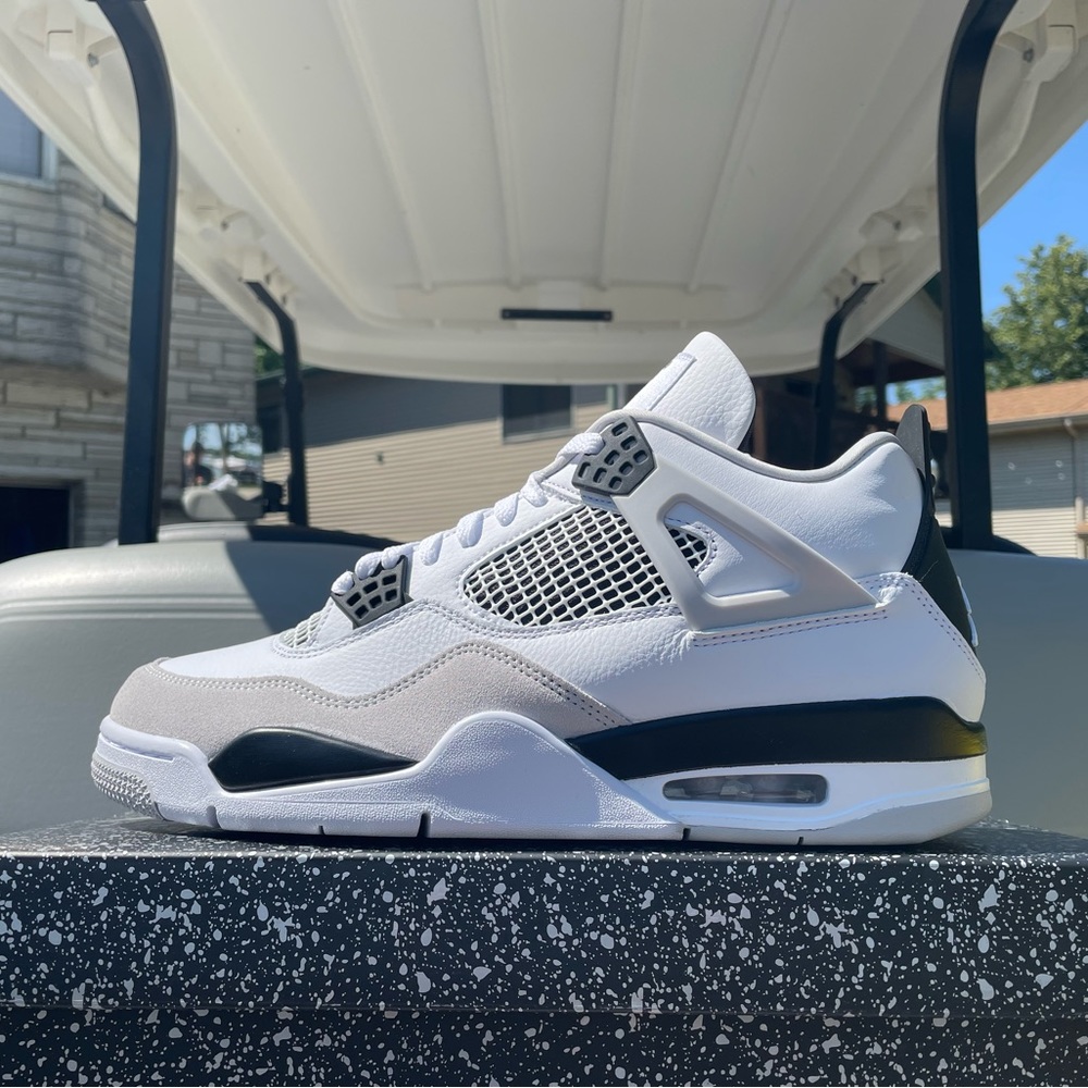 Nike Air Jordan 4 Retro Military Black - Picture 6 of 6